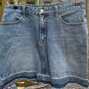 J. CREW size 6 jean skirt - VINTAGE